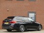 BMW 5-Serie Touring 530i M-Sport / Carbon zwart / Dealer onderhouden
