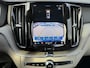 Volvo XC60 T6 Plug-in hybrid AWD Plus Dark | 21 Inch | Gelaagd Glas | Trekhaak | Leder | Panoramadak | Dynamische LED Koplampen