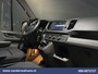 Volkswagen Crafter 2.0 TDI 141pk L3H3 L2H2 Euro6 Airco | Camera | Apple Carplay | Android Auto Parkeersensoren, Bijrijdersbank, 3000kg trekvermogen, zilver
