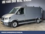 Volkswagen Crafter 2.0 TDI 141pk L3H2 L2H1 Euro6 Airco | 3000kg Trekhaak | Camera | Navigatie | Apple Carplay Android Auto, Cruisecontrol, Parkeersensoren, Dakdragers, Bijrijdersbank