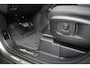 Land Rover Defender 110 P300e 110 X-Dynamic SE | Elektrische trekhaak | Stoel ventilatie | Schuif/Kantel Dak |