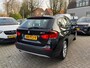 BMW X1 SDrive18i Executive / LEDER INTERIEUR / NAVIGATIE / PARKEERSENSOREN / NEDERLANDSE AUTO / CLIMATE CONTROL / CRUISE CONTROL
