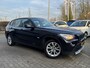 BMW X1 SDrive18i Executive / LEDER INTERIEUR / NAVIGATIE / PARKEERSENSOREN / NEDERLANDSE AUTO / CLIMATE CONTROL / CRUISE CONTROL