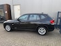 BMW X1 SDrive18i Executive / LEDER INTERIEUR / NAVIGATIE / PARKEERSENSOREN / NEDERLANDSE AUTO / CLIMATE CONTROL / CRUISE CONTROL