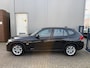 BMW X1 SDrive18i Executive / LEDER INTERIEUR / NAVIGATIE / PARKEERSENSOREN / NEDERLANDSE AUTO / CLIMATE CONTROL / CRUISE CONTROL