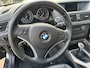 BMW X1 SDrive18i Executive / LEDER INTERIEUR / NAVIGATIE / PARKEERSENSOREN / NEDERLANDSE AUTO / CLIMATE CONTROL / CRUISE CONTROL