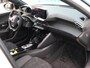 Peugeot e-2008 EV GT Avantage 54 kWh 156PK | Navigatie | Achteruitrijcamera | Verwarmde Sportstoelen | Alcantara Bekleding | Keyless Entry/Start | Full-LED Koplampen | Dodehoek Detectie | Adaptieve Cruise Control | 17" Lichtmetalen Velgen | Apple Carplay/Android Auto |