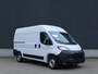 Peugeot Boxer Zwaar 2.2 HDi 140PK L2H2 3,5T I Trekhaak 3000 kg trekgewicht I Pack Techno Plus I Verzwaarde vering I Navigatie