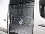Mercedes-Benz Sprinter 315 CDI L2 H2 Pro | Smartphone integratie pakket | Achteruitrijcamera | 10.25" MBUX Systeem | 3500 KG Trekgewicht |