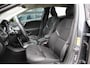 Volvo V40 2.0 T2 Momentum Polar+ Navi - LED - Half leder - 1e Eigenaar - LM Velgen