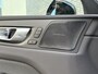Volvo XC60 2.0 T6 Plug-in hybrid AWD R-Design Panoramadak | Trekhaak | Harman Kardon | Elektrische stoelen | Keyless | 360 Camera | Sportstoelen