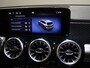 Mercedes-Benz EQB 250+ Luxury Line | Camera | Panorama dak | Zitcomfort Pakket | Getint Glas