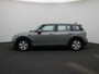 MINI Clubman 1.5 Cooper Essential | AUTOMAAT | Lage Km Stand! | Navigatie | LED Koplampen | Sfeerverlichting | Achteruitrijcamera | Voorstoelen Verwarmd | Keyless Entry | Cruise Control | Parkeersensor Achter | Apple Carplay / Android Auto | Lichtmetalen Velgen |