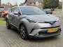 Toyota C-HR 1.8 Hybrid Style | Dodehoekherkenning, Parkeersensoren, Navigatie, Stoel + Stuurverwarming, Keyless, 18 inch