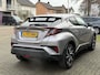 Toyota C-HR 1.8 Hybrid Style | Dodehoekherkenning, Parkeersensoren, Navigatie, Stoel + Stuurverwarming, Keyless, 18 inch