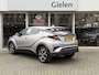 Toyota C-HR 1.8 Hybrid Style | Dodehoekherkenning, Parkeersensoren, Navigatie, Stoel + Stuurverwarming, Keyless, 18 inch