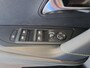 Peugeot e-2008 EV GT Avantage 54 kWh 17% BIJTELLING | DIRECT LEVERBAAR | AUTOMAAT | STOELVERWARMING | ALCANTARA | MASSAGESTOEL