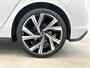 Volkswagen Golf 1.5 eTSI R-Line Business | Automaat | Panoramadak | Navigatie | Apple Carplay / Android Auto | IQ-Light | Sfeerverlichting | Lichtmetalen Velgen |