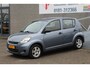 Daihatsu Sirion 2 1.0-12V Premium Airco/Elektrische ramen/Elektrisch verstelbare spiegels/Lichtmetalen velgen/Radio CD speler/AUX.