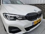BMW 3-Serie Touring 320i High Executive Edition | M Sport | Panoramadak | Leder/alcantara | Camera | Navi | 19" velgen