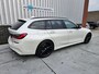 BMW 3-Serie Touring 320i High Executive Edition | M Sport | Panoramadak | Leder/alcantara | Camera | Navi | 19" velgen