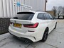 BMW 3-Serie Touring 320i High Executive Edition | M Sport | Panoramadak | Leder/alcantara | Camera | Navi | 19" velgen