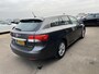 Toyota Avensis Wagon 1.8 VVTi Business edition Automaat Automaat, Stoelverwarming, Climate control, Cruise control, Bluetooth