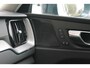 Volvo XC60 T6 Recharge AWD Inscription | Longe Range | Panoramadak | Leder | Pilot Assist | HUD | Stoelverwarming | Parkeercamera | Keyless