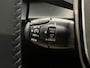 Peugeot 208 Style | Dashboard en deurpanelen in kunststof met carboneffect | Ecoled koplampen | Elektrisch verstelbare en verwarmbare buitenspiegels