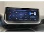 Peugeot 208 Style | Dashboard en deurpanelen in kunststof met carboneffect | Ecoled koplampen | Elektrisch verstelbare en verwarmbare buitenspiegels