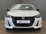 Peugeot 208 Style | Dashboard en deurpanelen in kunststof met carboneffect | Ecoled koplampen | Elektrisch verstelbare en verwarmbare buitenspiegels