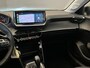 Peugeot 208 Style | Dashboard en deurpanelen in kunststof met carboneffect | Ecoled koplampen | Elektrisch verstelbare en verwarmbare buitenspiegels