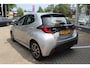 Toyota Yaris 1.5 HYBRID DYNAMIC LED KOPLAMPEN KEYLESS APPLE/ANDROID AD-CRUISE 16"LM-VELGEN NL-AUTO