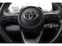 Toyota Yaris 1.5 HYBRID DYNAMIC LED KOPLAMPEN KEYLESS APPLE/ANDROID AD-CRUISE 16"LM-VELGEN NL-AUTO