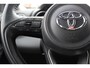 Toyota Yaris 1.5 HYBRID DYNAMIC LED KOPLAMPEN KEYLESS APPLE/ANDROID AD-CRUISE 16"LM-VELGEN NL-AUTO