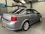 Opel Vectra 1.8-16V Executive MOOIE AUTO !!