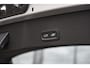 Volvo EC40 Single Motor Extended Range Plus 82 kWh | € 2.950 Volvo EV- Subsidie | Nieuw en direct leverbaar | Powerseats Elektrisch verstelbaar | Stoel + Stuurverwarming | Nubuck bekleding | Panoramadak | Adaptieve Cruise Control | Elektrische Achterklep