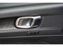 Volvo EC40 Single Motor Extended Range Plus 82 kWh | € 2.950 Volvo EV- Subsidie | Nieuw en direct leverbaar | Powerseats Elektrisch verstelbaar | Stoel + Stuurverwarming | Nubuck bekleding | Panoramadak | Adaptieve Cruise Control | Elektrische Achterklep
