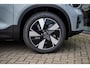 Volvo EC40 Single Motor Extended Range Plus 82 kWh | € 2.950 Volvo EV- Subsidie | Nieuw en direct leverbaar | Powerseats Elektrisch verstelbaar | Stoel + Stuurverwarming | Nubuck bekleding | Panoramadak | Adaptieve Cruise Control | Elektrische Achterklep
