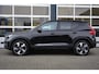 Volvo XC40 Single Motor Plus 69 kWh | Warmtepomp | Stoel & Stuurverwarming | Getint Glas | Adaptieve Cruise Control | Dode Hoek Sensoren | Keyless Entry | 19" Diamond Velgen