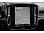 Volvo XC40 Single Motor Plus 69 kWh | Warmtepomp | Stoel & Stuurverwarming | Getint Glas | Adaptieve Cruise Control | Dode Hoek Sensoren | Keyless Entry | 19" Diamond Velgen
