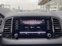 Skoda Karoq 1.0 TSI Business Edition / NL-Auto / 99.000 KM / 1e-Eigenaar / Vol-Leder / Apple-Carplay & Android-Auto / Cruise-Control / Climate-Control / Trekhaak / Keyless / LED-Verlichting / Radio-Bluetooth-Navi / Draadloze telefoonlader / PDC V+A met Camera / 17'' LMV / ENZ.