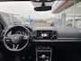 Skoda Karoq 1.0 TSI Business Edition / NL-Auto / 99.000 KM / 1e-Eigenaar / Vol-Leder / Apple-Carplay & Android-Auto / Cruise-Control / Climate-Control / Trekhaak / Keyless / LED-Verlichting / Radio-Bluetooth-Navi / Draadloze telefoonlader / PDC V+A met Camera / 17'' LMV / ENZ.