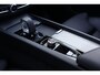 Volvo XC60 2.0 T6 Plug-in hybrid AWD Ultimate Dark Panoramadak | Trekhaak | Bowers & Wilkins | Elektrische stoelen | Keyless | 360 Camera | Luchtvering