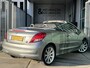 Peugeot 207 CC 1.6 VTi Roland Garros | LEDER | TREKHAAK | CRUISE CONTROL | CLIMATE CONTROL | PDC | LMV 17'' | STOELVERWARMING | BLUETOOTH