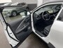 Toyota C-HR 1.8 Hybrid 140 Executive Bi-tone, NEXT GEN. PACK, Nieuw en direct rijden, Navigatie, Elek. Achterklep. Head-Up display, Dodehoekdetectie, JBL, LMV, PDC