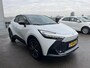 Toyota C-HR 1.8 Hybrid 140 Executive Bi-tone, NEXT GEN. PACK, Nieuw en direct rijden, Navigatie, Elek. Achterklep. Head-Up display, Dodehoekdetectie, JBL, LMV, PDC