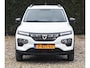 Dacia Spring Comfort Plus (Orange Pack) 27 kWh / airco / cruise control / navigatie / elektrische ramen voor / LM-velgen / LED