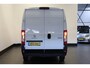Peugeot Boxer 2.2 BlueHDi 120PK 2x Schuifdeur L2H2 EURO 6 - Airco - Navi - Cruise - Camera - € 15.950,-