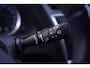 Toyota Auris 1.8 Hybrid First Edition navigatie camera private glas lmv 16" stoelverwarming climate controle DAB keyless entry en start voorstoelen verwarmd PDC v+a